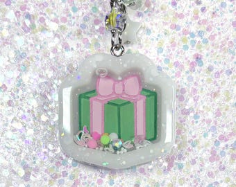 Present Shaker Keychain or Ornament, Christmas Bag Charm, Pastel Holiday Resin Decoration, Kawaii Christmas Gift