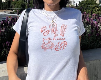 Frutti Di Mare Fisch Sardine Y2K Baby T-Shirt Italia Shirt Tomate Mädchen Sommer Küsten Enkelin altes Geld Ästhetik langes Baby Tee