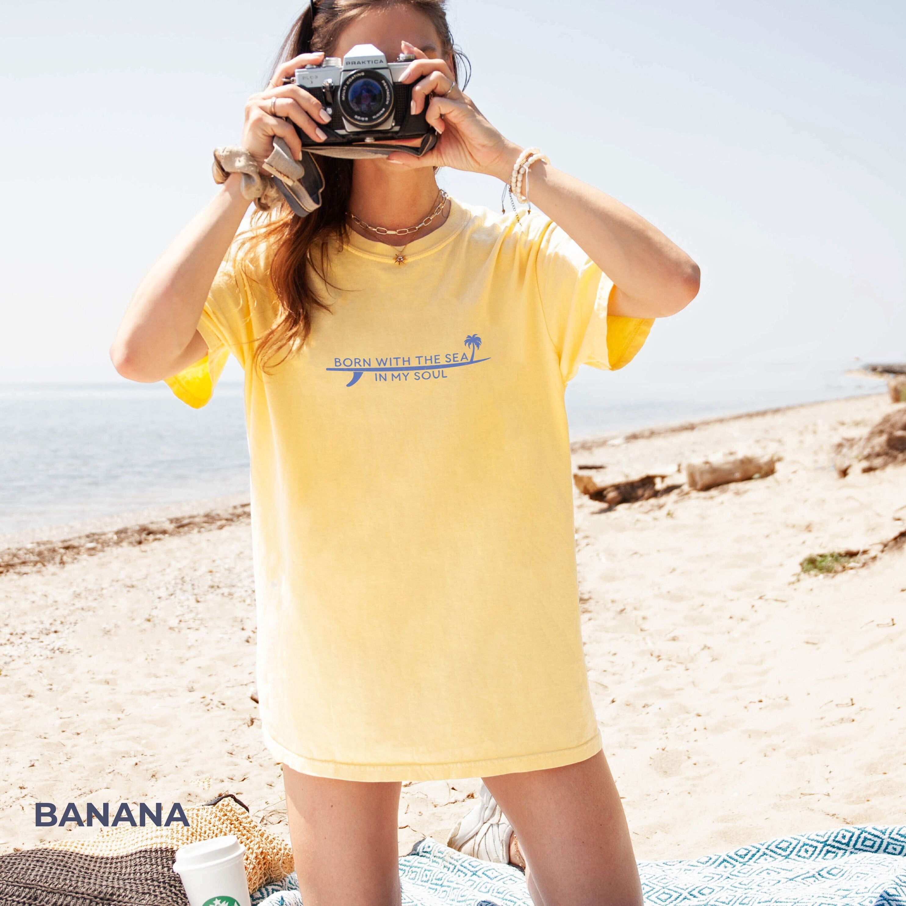 レディースファッション The Ocean Is Calling And I Must Go Surfer Girl T-Shirt Amazon.com: Womens The Beach Is Calling And I Must Go