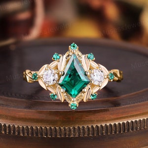 Kite cut emerald engagement ring Fine natural emerald halo wedding ring Vintage kite shaped emerald ring 14k rose gold ring anniversary gift