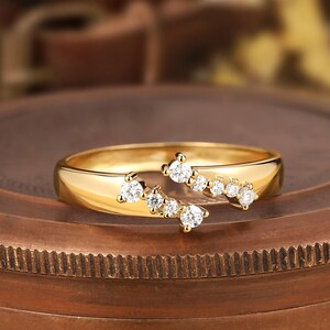 Delicada alianza de boda con diamantes, alianza abierta a juego para mujer, oro macizo de 14k, anillo apilable, joyería nupcial minimalista, regalo para la esposa.
