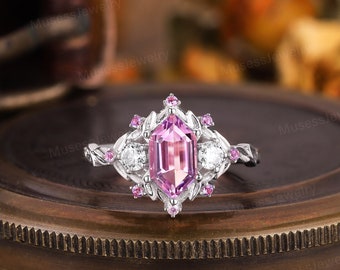 Anello nuziale in oro bianco 14 carati con zaffiro rosa Anello lungo esagonale rosa Padparadscha Art Déco Anello di fidanzamento delicato con foglia di zaffiro rosa Anello proposta