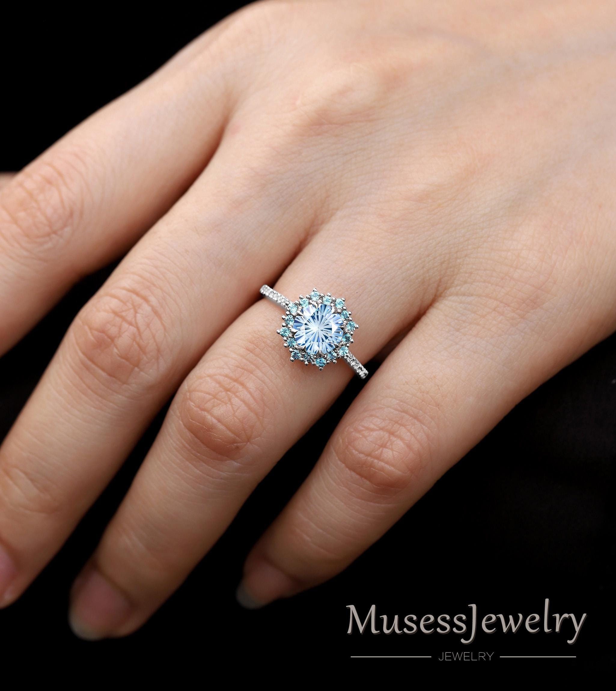 Dainty Firework Aquamarine Engagement Ring 925 Silver Starlight Blue Topaz Halo Bridal Ring 1.50CT Round Aquamarine Wedding Ring For Women
