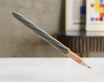 Ergonomic Pencil Extender – Handcrafted Comfort for Artists & Writers