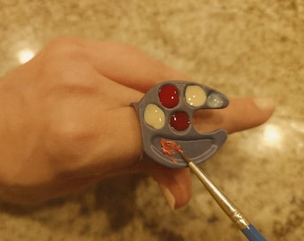 Nail Art Palette Ring – 3D Printed Paint Mixing Ring for Nail Artists & Crafters