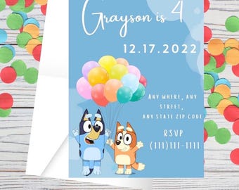 Könnte beinhalten: Eine hellblaue rechteckige Einladungskarte mit dem Text Grayson is 4, dem Datum 17.12.2022 und einer Grafik von zwei Zeichentrickhunden, die einen bunten Ballonstrauß halten. Die Karte enthält Platzhaltertext für eine Adresse und eine Telefonnummer.
