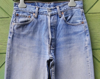 90s vintage Levis 501 jeans lightwash size 26