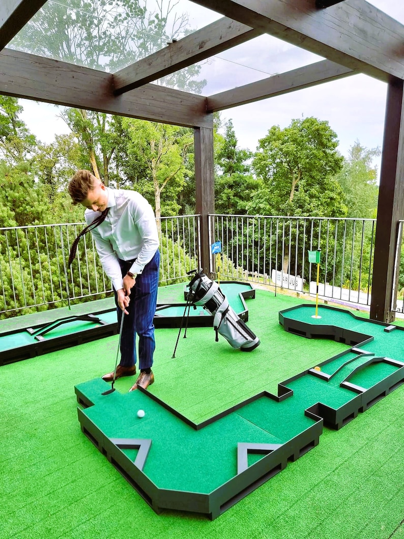 Team Building Activities for Work, Mini Golf Group Activity, Office