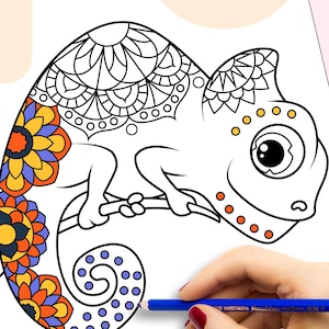 以下が含まれることがあります： カメレオンのデザインが特徴のゼンタングル動物の塗り絵ページで、「36 Coloring page」のテキストが表示されています。画像には「Zentangle animals」と「TOTO kidsfun」のテキストが含まれています。塗り絵ページはA4と8.5x11サイズで利用できます。