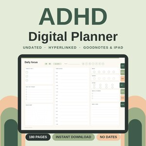 Può includere: Un'agenda digitale visualizzata sullo schermo di un tablet con il testo ADHD Digital Planner, Undated, Hyperlinked, Goodnotes & iPad. L'interfaccia presenta un layout di focus giornaliero con sezioni per blocchi temporali, umore, energia e note.