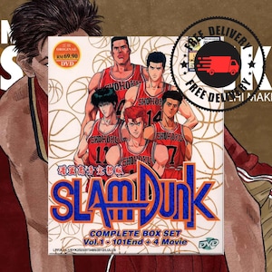 Peut inclure: Un coffret complet de la série animée Slam Dunk en DVD. Le coffret comprend les 101 épisodes et 4 films. La couverture présente les personnages principaux de la série, dont Hanamichi Sakuragi, Kaede Rukawa, Takenori Akagi, Hisashi Mitsui et Ryota Miyagi. Le coffret est dans un schéma de couleurs rouge et blanc avec le titre "Slam Dunk" en grandes lettres audacieuses.