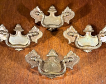 Early American Drawer Pulls with 2.5" Centers Set of 4
