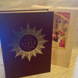 Holy Bible with Illustrations from Vatican Library Limited Edition Large Family Bible  - (Ref x361)