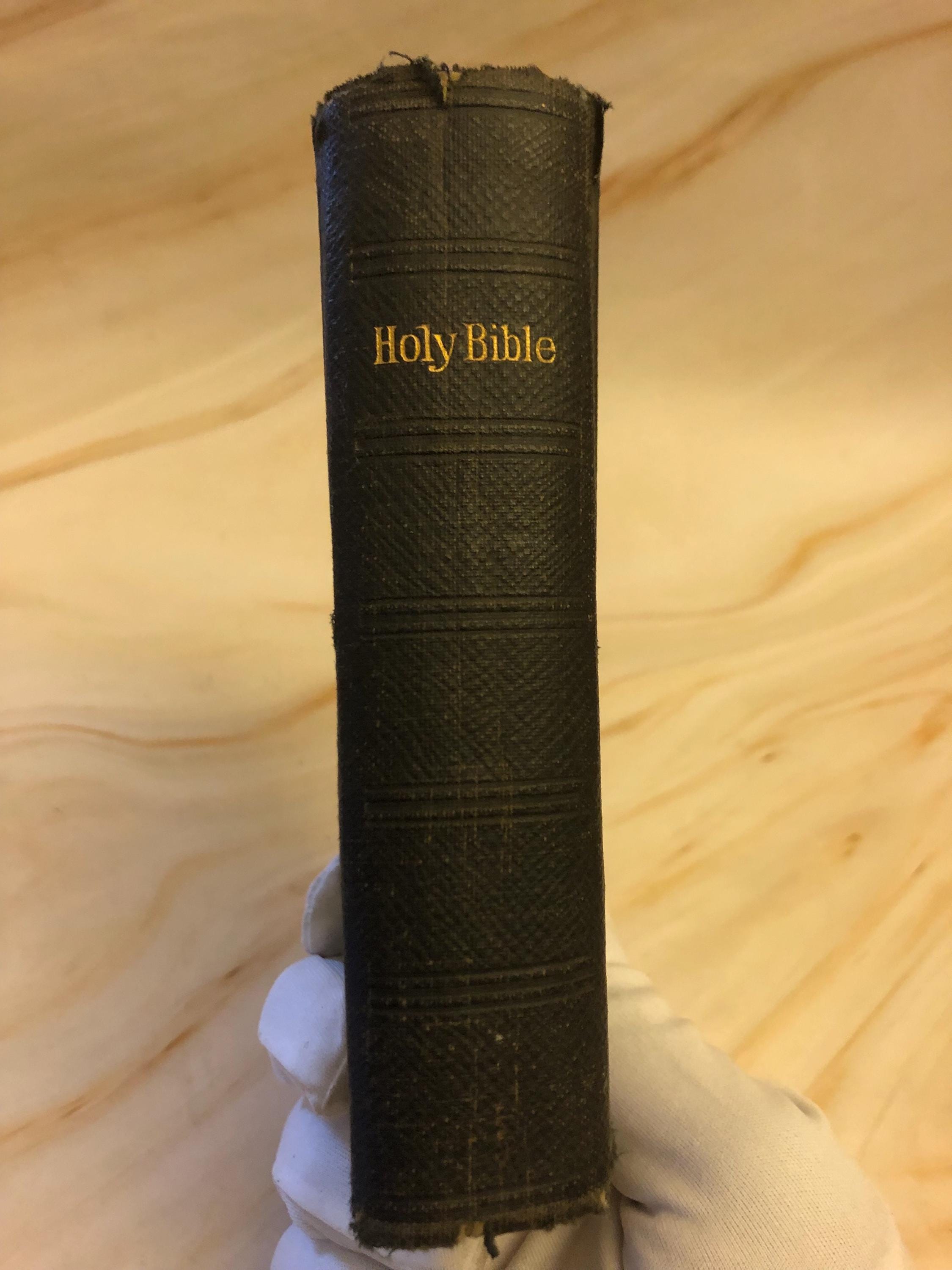 1921 Holy Bible – Antique Christian Bible – Small Pocket Bible