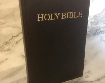 KJV Holy Bible Large Print – 1993 Edition – Easy Read Christian Bible - Ref x495