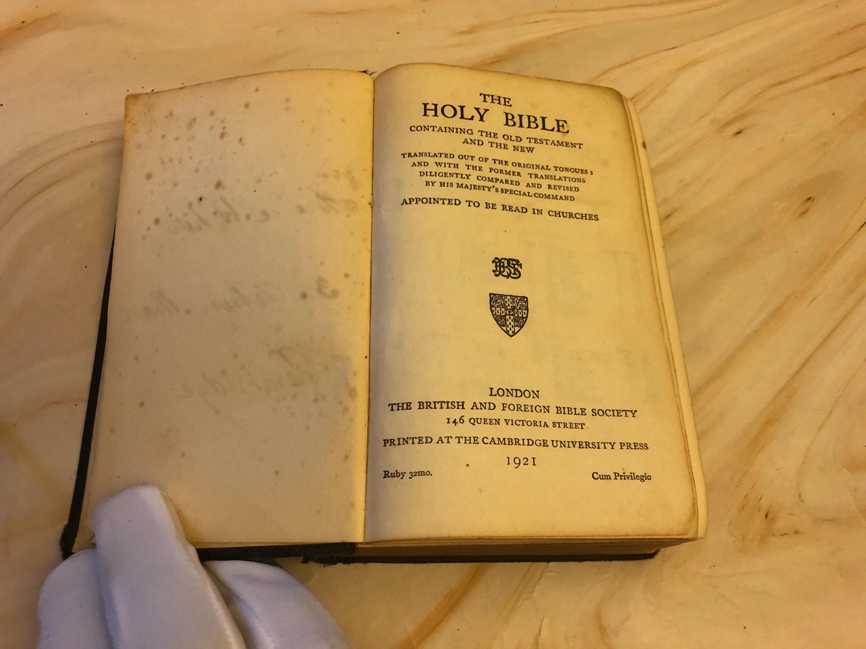 1921 Holy Bible – Antique Christian Bible – Small Pocket Bible