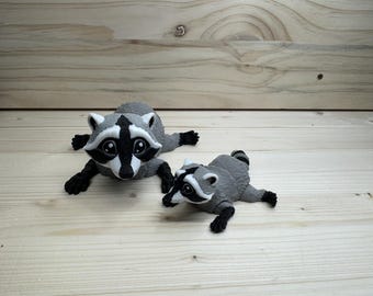 Articulating Raccoon – A Playful, Poseable Friend