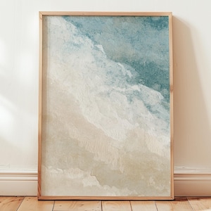 Póster abstracto azul y beige | Impresión artística minimalista inspirada en una playa serena y tranquila | arte terroso neutro texturizado | decoración costera moderna