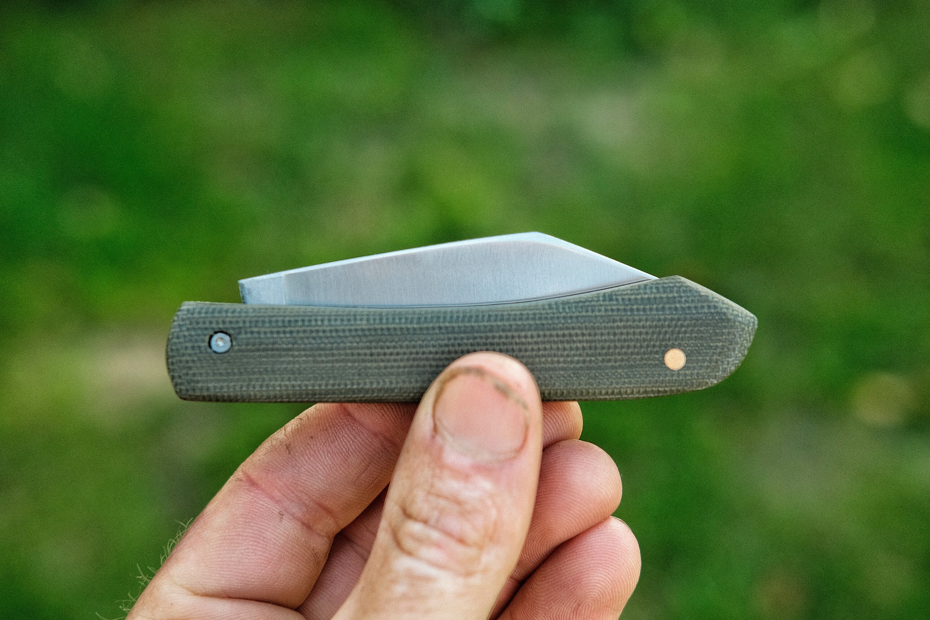 COLTELLO MINI ARTIGIANALE IN MADREPERLA | Zona Controllata