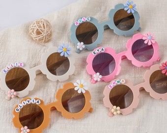 Lunettes de soleil personnalisées avec prénom floral pour filles | Protection UV400 | Cadeau pour tout-petit | Cadeau pour enfant | Lunettes de soleil personnalisées pour enfants