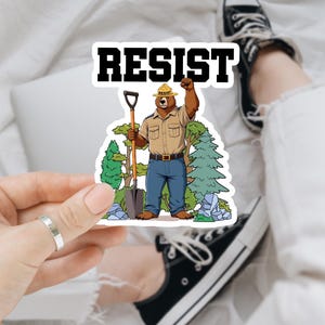 Adesivo Resist Bear National Park, Anti Maga Anti Gop Project 25 adesivi, adesivi in vinile impermeabili politici per laptop, regali per lei e lui