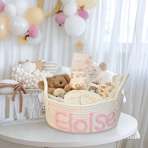 Personalisierter Babypartygeschenkkorb, kundenspezifischer Monogrammkorb, geschlechtsneutraler Babygeschenkkorb, Neugeborenengeschenk, Wäschekorb, Kinderzimmer-Aufbewahrung