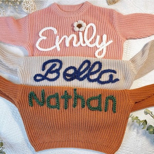 Custom baby name gift,hand embroidered baby sweaters,Custom Newborn gift, Baby shower gift, Birthday gift for baby boy and girl,new mom gift zdjęcie 3