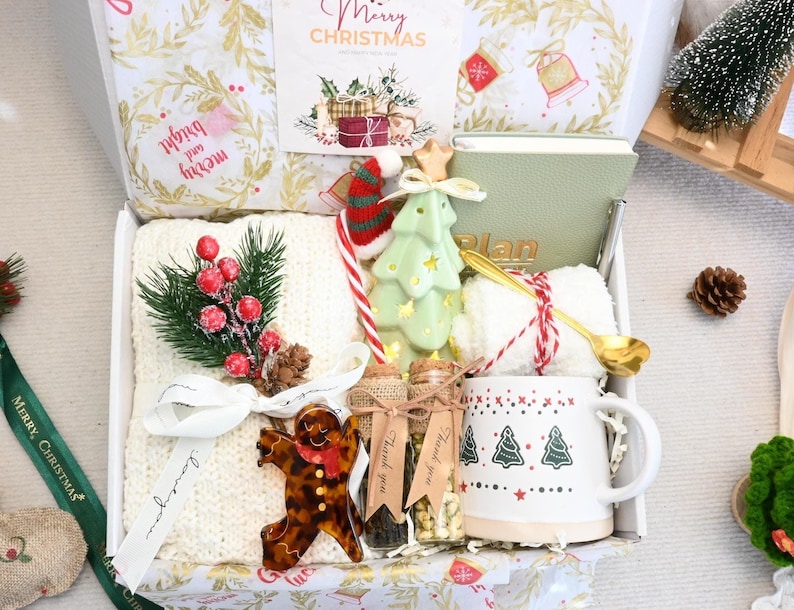 2024 Christmas Gift Box, Holiday Gift Idea, Winter Gift Box,sending