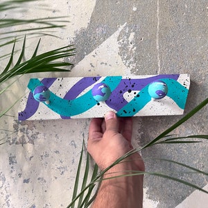 SPLASHY WAVES