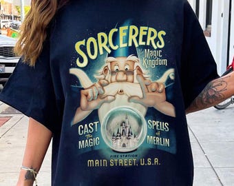 Disney Zauberer des Magic Kingdom Merlin T-Shirt, Disneyland Familie Shirt, Magic Kingdom, Disney Das Schwert im Stein Merlin