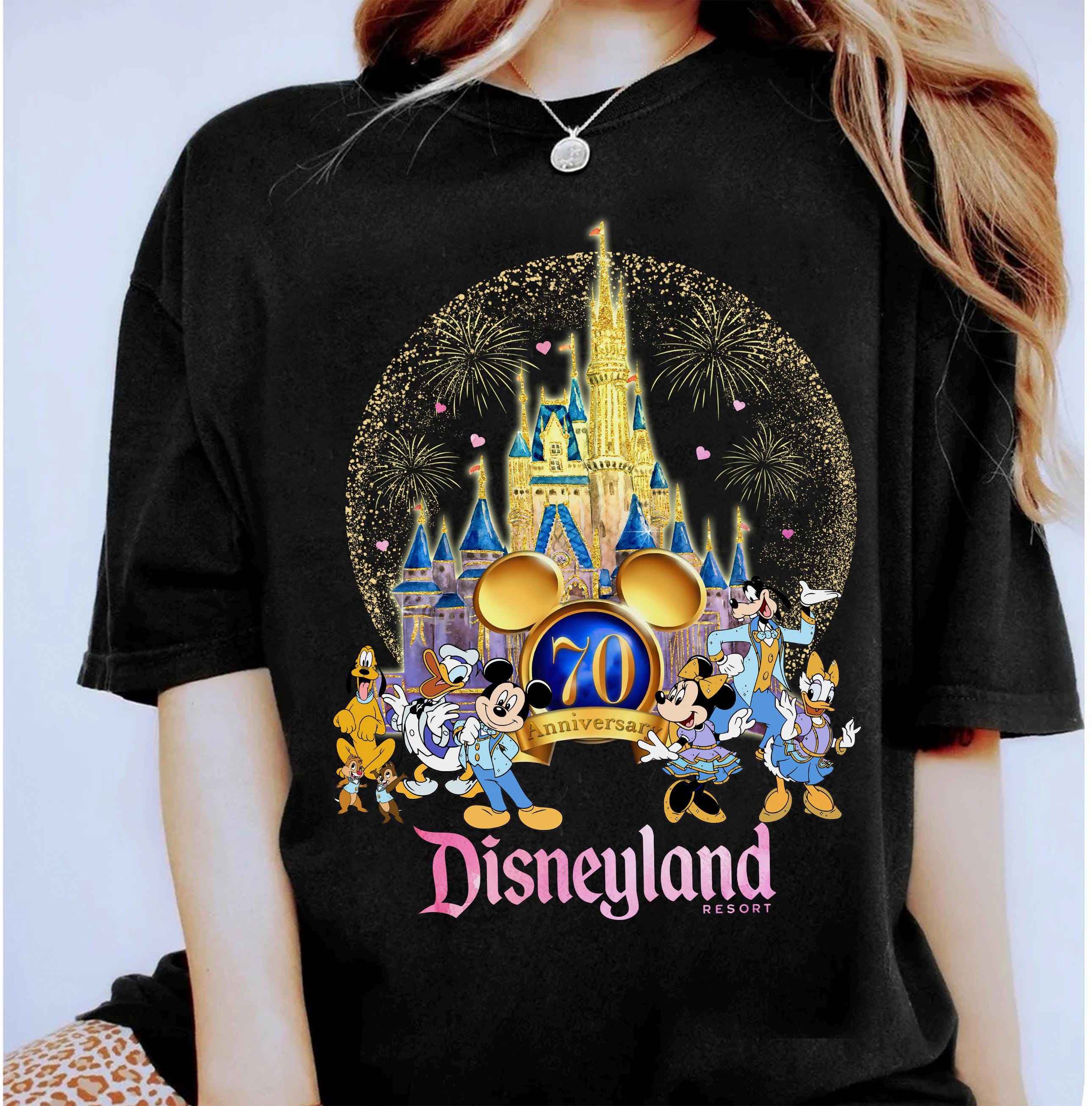 Disneyland Resort 70周年記念シャツ DLR - Disneyland 70th Celebration - Mickey & Friends Icon T