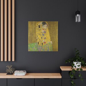 The Kiss By Gustav Klimt Canvas High-Quality Wall Art Painting Print Home Decor Artistic Masterpiece Fine Art Reproduction
