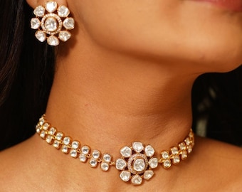 Set di collana girocollo Kundan da sposa / gioielli indiani placcati in oro
