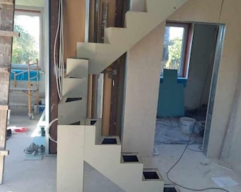 Modern Central Metal Stairway Base For Indoor Stairs