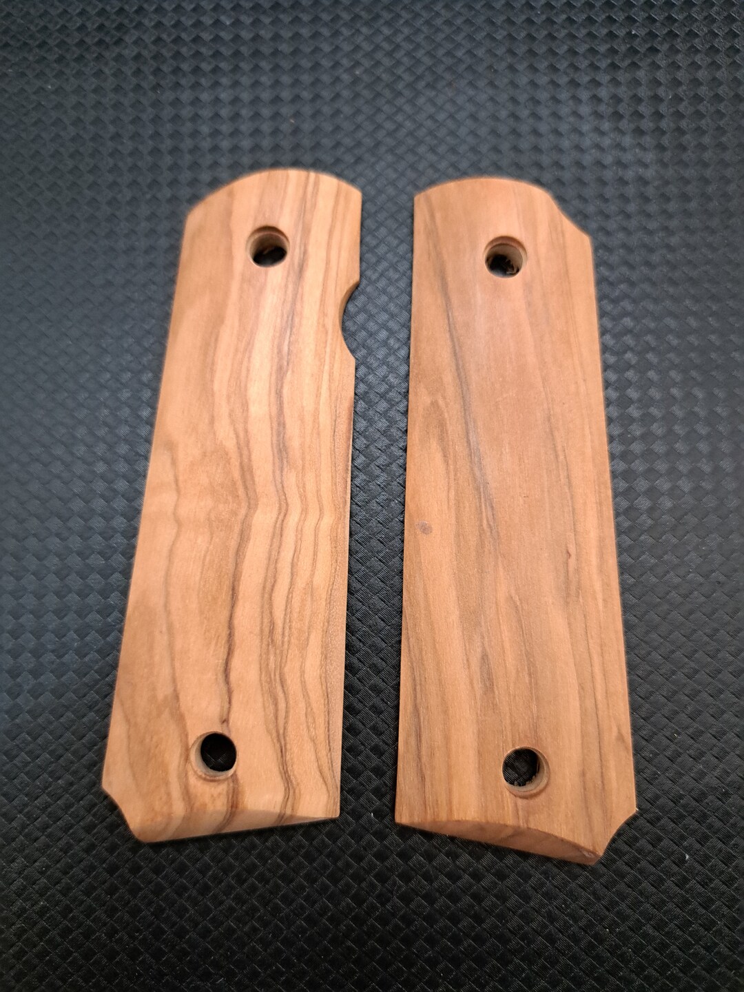 LOK Grips Checkered Classic 1911 Grips - G10 Phenolic Full Size Commander