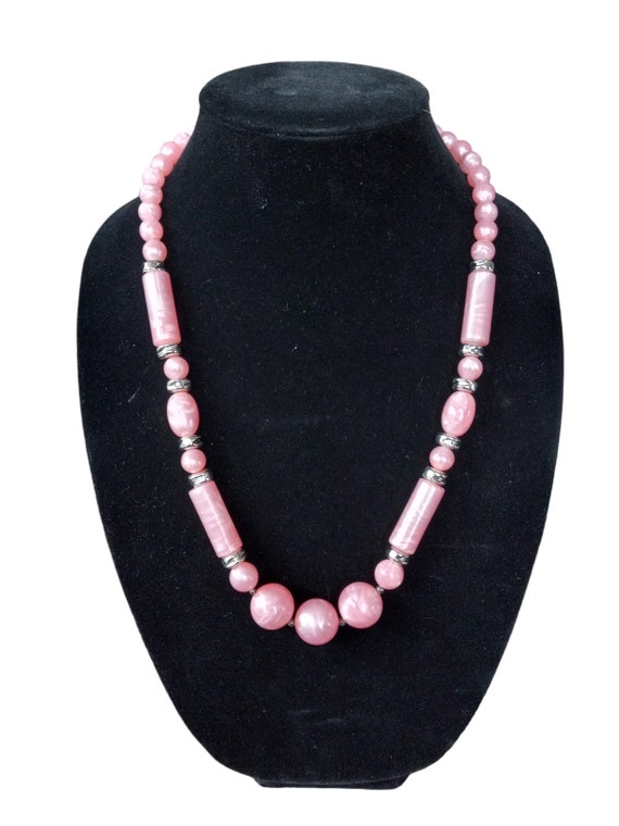 Vintage Pretty in Pink Lucite Marble Beaded Neckla