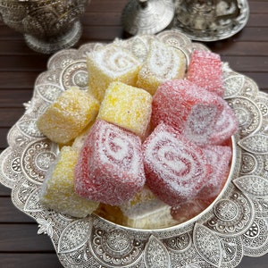 Turkish Delight,Strawberry and Lemon flavored rolled Lokum,300gr,Colorful banquet,Soft taste,Pink,Yellow