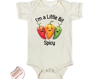 Body para bebé "I'm a Little Bit Spicy"®, camiseta retro de chile, camiseta de regalo picante, camiseta para amantes del picante, regalo para baby shower, 2000804