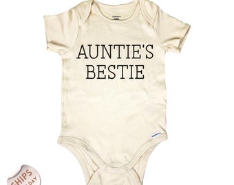 Auntie's Bestie Romper, Gift from Aunt, Auntie Baby Shirt, Pregnancy Announcement For baby, Funny Aunt Shirt, Baby Shower Gift, 2000561