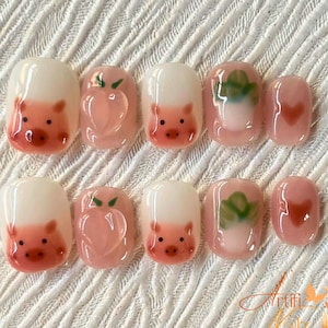Conjunto de uñas postizas dibujadas a mano de Cute Cartoon Piggy