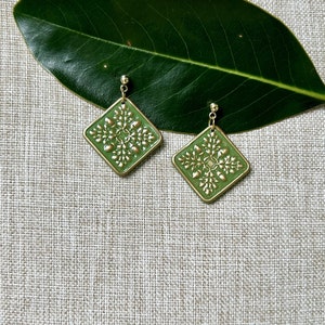Autumn Oak Leaf Earrings, Fall Leaves Earrings, Acorn Earrings, (Olive Green, Gold; Square) Handmade, Polymer Clay Earrings