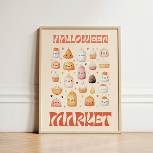 Puede incluir: Una impresi&oacute;n enmarcada con un fondo naranja claro que presenta el texto "Halloween Market" en una fuente retro. La impresi&oacute;n est&aacute; llena de im&aacute;genes de dibujos animados lindos de calabazas, fantasmas y cupcakes.