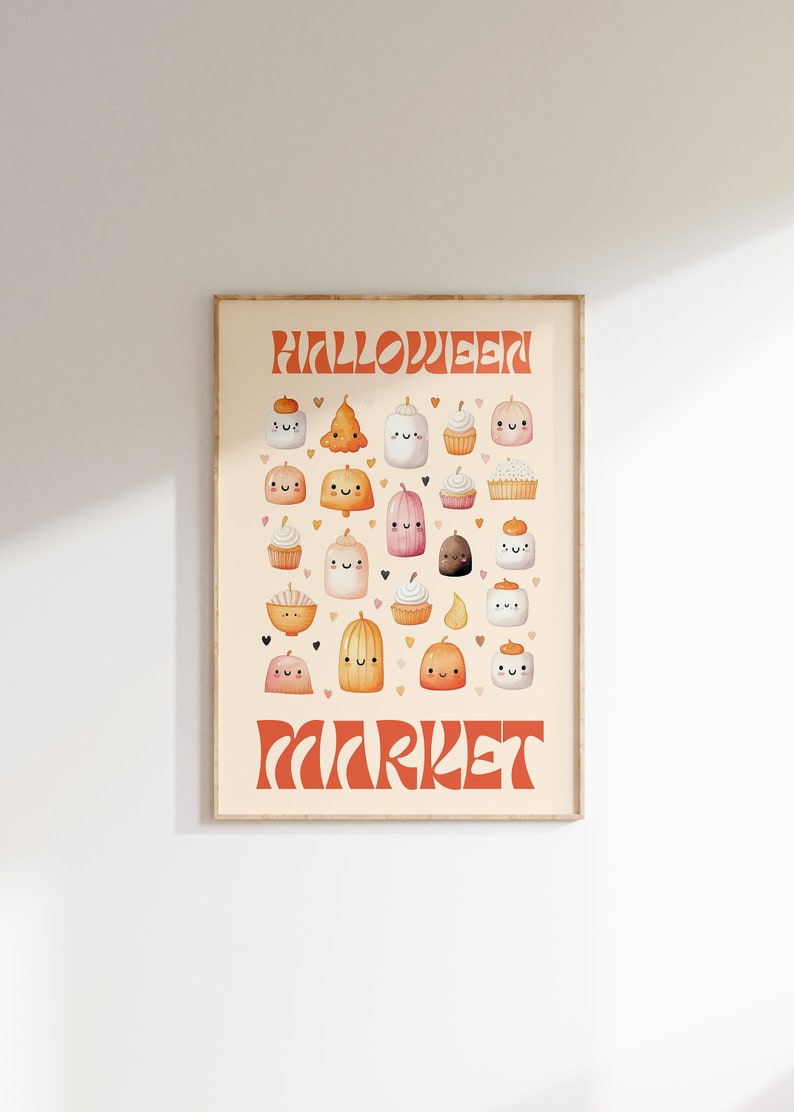 Puede incluir: Una impresi&oacute;n digital con un dise&ntilde;o retro que presenta el texto "Halloween Market" en naranja y blanco. La impresi&oacute;n est&aacute; llena de lindas ilustraciones de calabazas, cupcakes y malvaviscos con caras felices.
