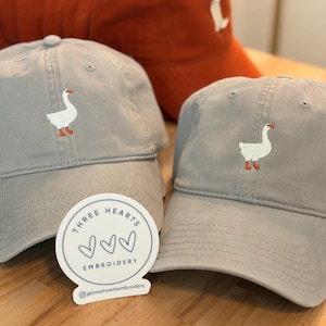 Broderad basebollkeps; mini-ikonhatt