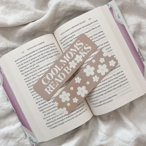 Bookworm Mom Gift - 60+ Gift Ideas for 2024