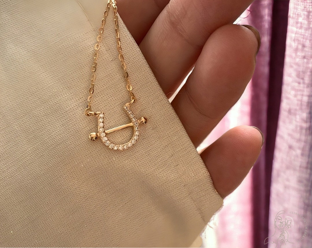 Verona Horseshoe Necklace - Gold main image 1