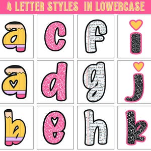 Op de afbeelding: Een raster van kleine letters in vier verschillende stijlen. De bovenste tekst luidt "4 LETTER STYLES IN LOWERCASE". De letters omvatten een "a" en "b" met potloodthema, een roze glitter "c", "d", "e", "h" en "i", en een "f" en "g" met notitieboekthema, en een zwarte glitter "j" en "k".