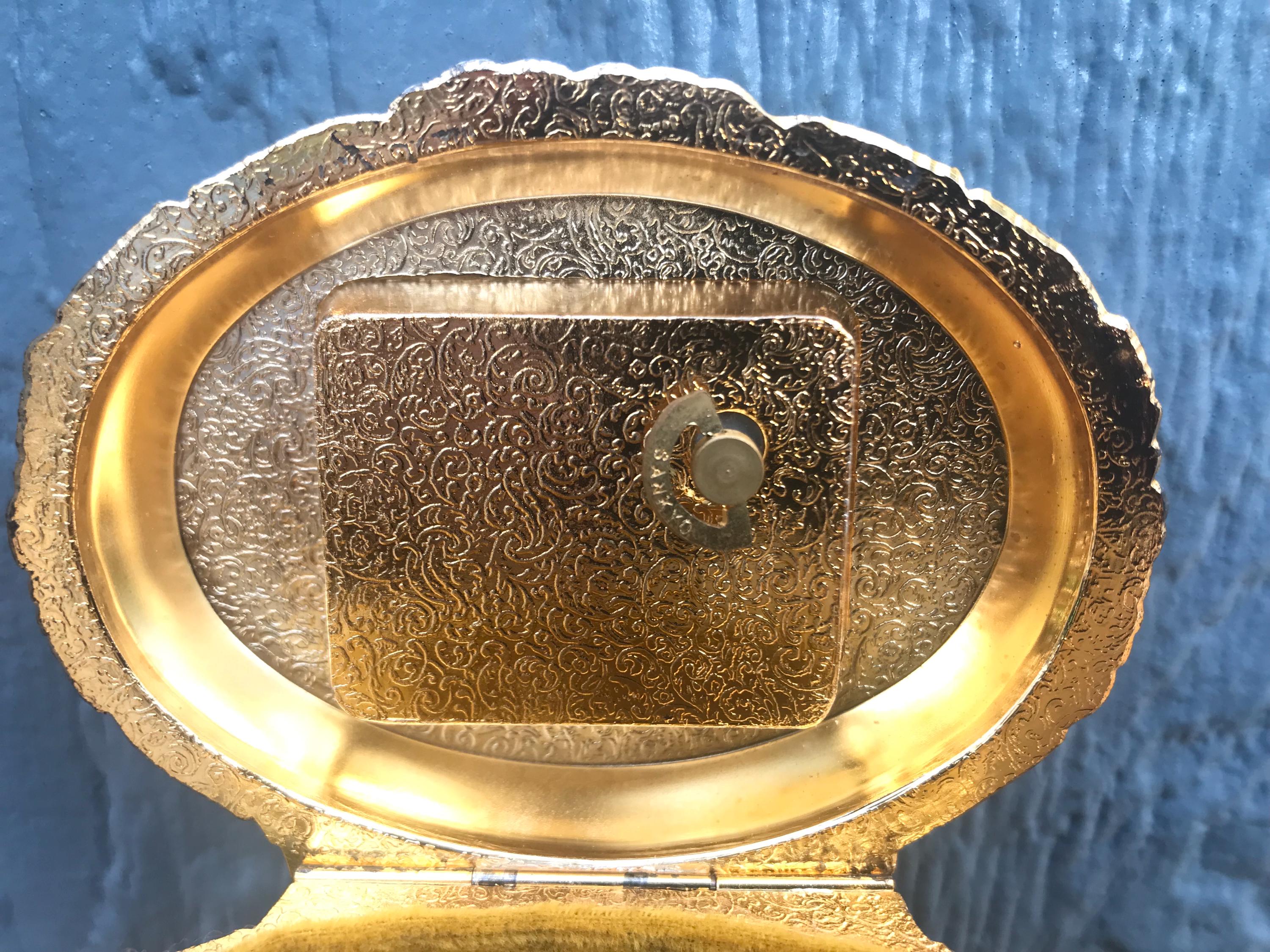 ヴィンテージオルゴール、小さなジュエリーボックス、孔雀の模様が入っ