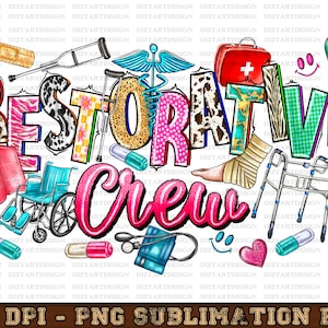 Op de afbeelding: Een kleurrijk grafisch ontwerp met de woorden "Restorative Crew" in een vet, roze lettertype. Het ontwerp bevat verschillende medische benodigdheden, waaronder een EHBO-doos, krukken, een rollator, een rolstoel, een bloeddrukmeter, een thermometer en verbanden. De achtergrond is wit.
