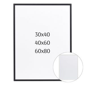 Könnte beinhalten: Ein gerahmter weißer Rahmen mit schwarzem Rand. Das Bild zeigt die Maße 30x40, 40x60 und 60x80 cm, was auf verfügbare Größen hinweist. Ein kleinerer Einsatz zeigt eine Nahaufnahme der Leinwand.